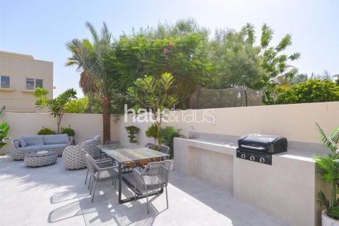Huvila Meadows, Dubai, Arabiemiraatit 5 makuuhuonetta, 320 m2 № 625263 - kuva 3