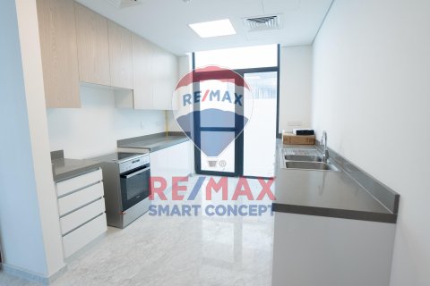 Villa te huur in Saadiyat Island, Abu Dhabi, VAE 5 slaapkamers, 562 vr.m., nr 580349 - foto 3
