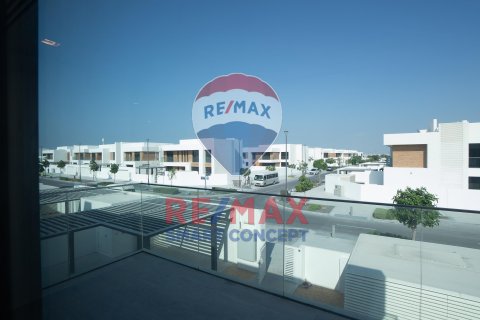 Villa te huur in Saadiyat Island, Abu Dhabi, VAE 5 slaapkamers, 562 vr.m., nr 580349 - foto 13