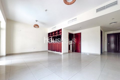 Apartemen di The Views, Dubai, UEA 2 kamar tidur, 122 m2 nomor 625383 - foto 2