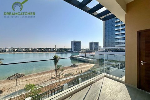 Vila u gradu Mina Al Arab, Ras Al Khaimah, UAE 4 spavaće sobe, 354.8 m2 Br. 588508