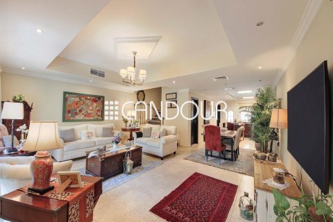 Māja Jumeirah Village Circle, Dubaijā, AAE 3 istabas, 272.9 m2 Nr. 605507 - attēls 2