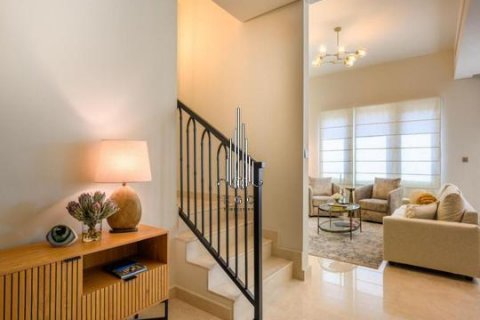 Townhouse til salg i Khalifa City, Abu Dhabi, UAE 3 soveværelser, 160.9 kvm № 545050 - foto 11