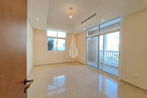 Vila di Khalifa City, Abu Dhabi, UAE 5 bilik tidur, 808.2 meter persegi № 535061 - foto 20