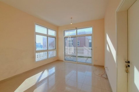 Vila di Khalifa City, Abu Dhabi, UAE 5 bilik tidur, 808.2 meter persegi № 535061 - foto 4
