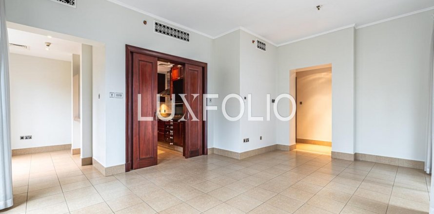 דירה ב Old Town, Dubai, איחוד האמירויות 3 חדרי שינה, 183 מ"ר מספר 627532