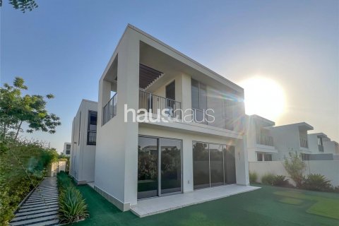 Villa asukohaga Dubai Hills Estate, Dubai, AÜE: 4 magamistoaga, 439 m² Nr 626602