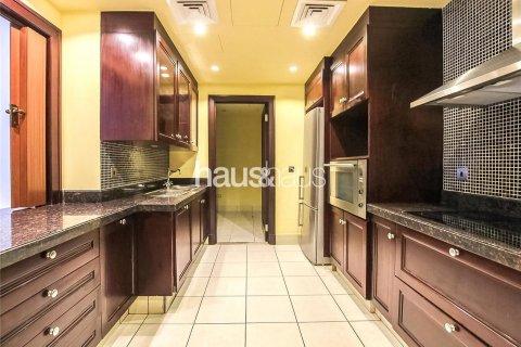 Lägenhet uthyres i Old Town, Dubai, UAE 3 sovrum, 174 kvm Nr. 626601 - fotografi 2