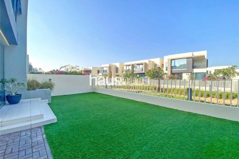 Vila di Dubai Hills Estate, Dubai, UAE 4 bilik tidur, 229 meter persegi № 625795 - foto 1