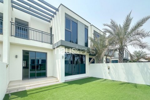 Villa asukohaga Dubai Hills Estate, Dubai, AÜE: 4 magamistoaga, 210 m² Nr 626949