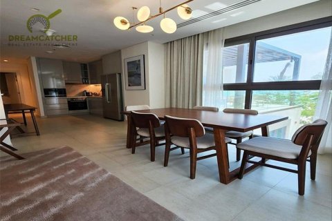 Apartman u gradu Sharm, Fujairah, UAE 3 spavaće sobe, 120.7 m2 Br. 588402 - Slika 8