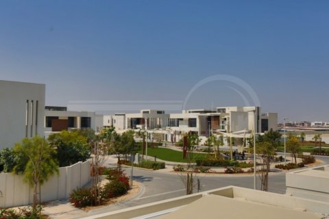 Villa on the Yas Island, Abu Dhabi, UAE 5 bedrooms, 526.8 sq.m. № 407006 - photo 2