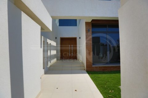 Villa on the Yas Island, Abu Dhabi, UAE 5 bedrooms, 526.8 sq.m. № 407006 - photo 3