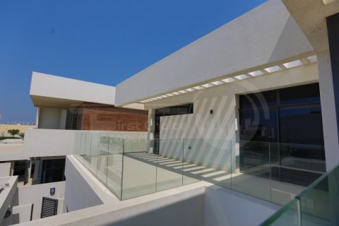 Vila na Yas Island, Abu Dhabi, SAE 5 ložnice, 526.9 m² Č.: 407007