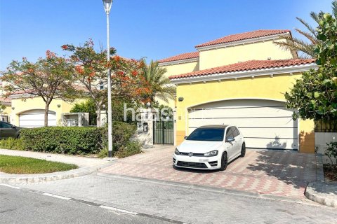 Villa te huur in Jumeirah Park, Dubai, VAE 3 slaapkamers, 285 vr.m., nr 626430 - foto 14