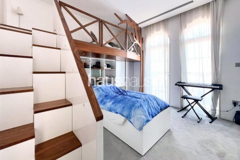 Villa te huur in Jumeirah Park, Dubai, VAE 3 slaapkamers, 285 vr.m., nr 626430 - foto 4