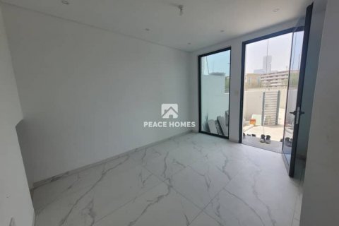 Városi lakóépület itt: Jumeirah Village Circle, Dubai, EAE, 4 hálószoba, 181 m², azonosító: 432342 - fénykép 4