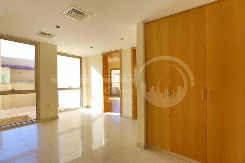 خانه شهری برای اجاره در Al Raha Gardens، Abu Dhabi، امارات متحده عربی 4 خوابه ، 298.2 متر مربع ، شماره 407786 - تصویر 12