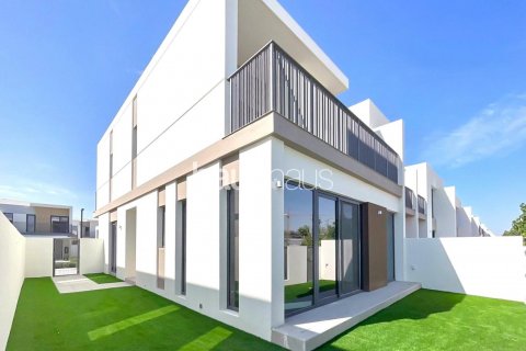 Villa in Tilal Al Ghaf, Dubai, UAE 4 bedrooms, 219 sq.m. № 626506