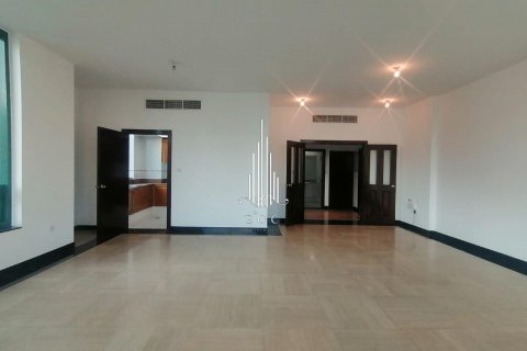 Üürile anda korter asukohaga Hamdan Street, Abu Dhabi, AÜE: 3 magamistoaga, 244.3 m² Nr 572808 - pilt 3