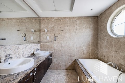 Villa til leje i Jumeirah Park, Dubai, UAE 3 soveværelser, 284.75 kvm № 387807 - foto 14