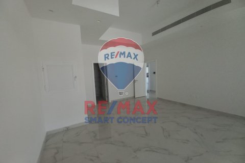 Řadový dům v Khalifa City, Abu Dhabi, SAE 7 ložnice, 371.6 m² Č.: 536571 - fotografie 12
