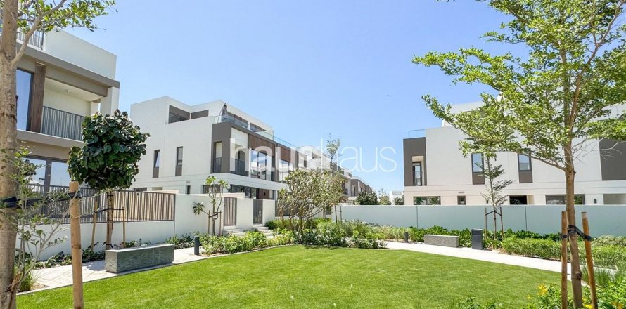 Tilal Al Ghaf, Dubai, UAE의 빌라 침실 4개, 317제곱미터 번호 625217