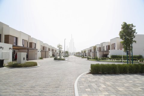 Shtëpi në qytet në Yas Island, Abu Dhabi, Emiratet e Bashkuara Arabe 3 dhoma gjumi, 162.9 m2. № 533277