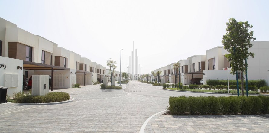 Townhouse în Yas Island, Abu Dhabi, EAU 3 dormitoare, 162.9 mp.  №533277