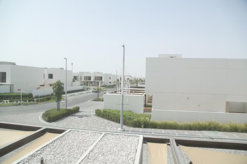 Townhouse de închiriat în Yas Island, Abu Dhabi, EAU 3 dormitoare, 162.9 mp.  №533277 - poză 2