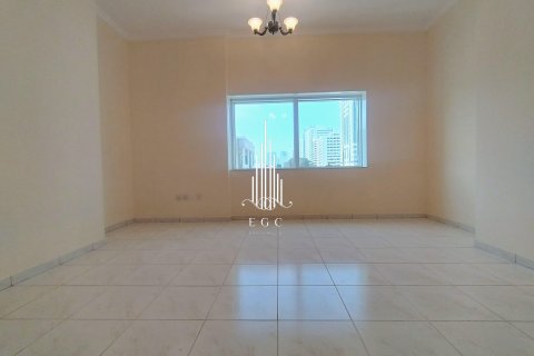 Appartamento in affitto a Al Najda Street, Abu Dhabi, EAU 3 camere da letto, 195.1 mq. № 578699 - foto 16