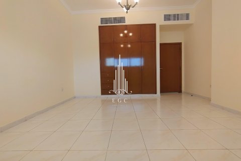 Appartamento in affitto a Al Najda Street, Abu Dhabi, EAU 3 camere da letto, 195.1 mq. № 578699 - foto 11