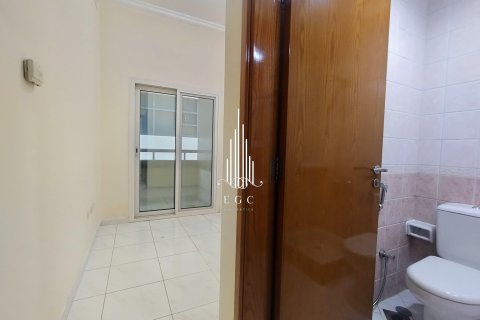 Appartamento in affitto a Al Najda Street, Abu Dhabi, EAU 3 camere da letto, 195.1 mq. № 578699 - foto 14