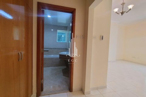 Appartamento in affitto a Al Najda Street, Abu Dhabi, EAU 3 camere da letto, 195.1 mq. № 578699 - foto 22