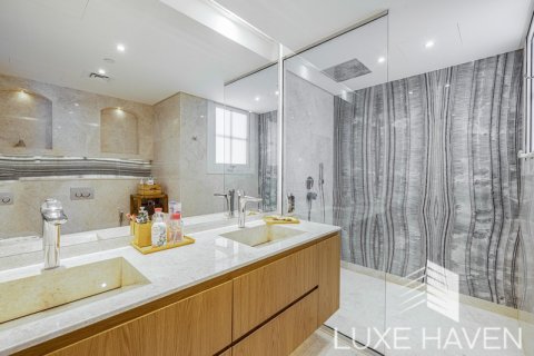 Apartmen di Palm Jumeirah, Dubai, UAE 3 bilik tidur, 442.87 meter persegi № 403218 - foto 13