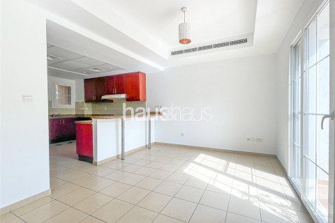 The Lakes, Dubai, UAE의 판매용 빌라 침실 3개, 244제곱미터 번호 625936 - 사진 7