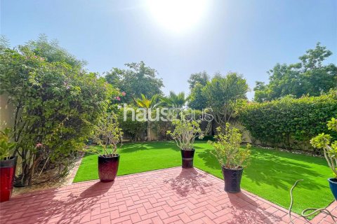 Vila v The Lakes, Dubai, SAE 3 spálne, 244 m2 č. 625936