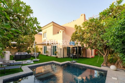 Vila v Dubai Sports City, SAE 5 ložnice, 325 m² Č.: 626198