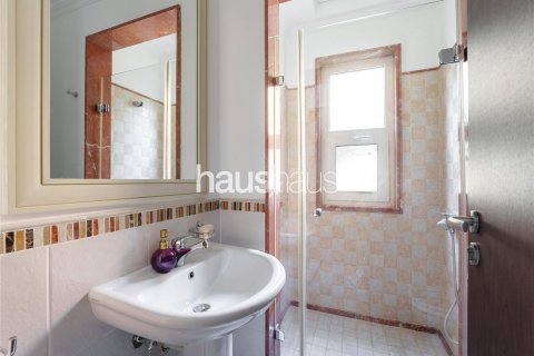 Vila u gradu Dubai Sports City, UAE 5 spavaće sobe, 325 m2 Br. 626198 - Slika 14