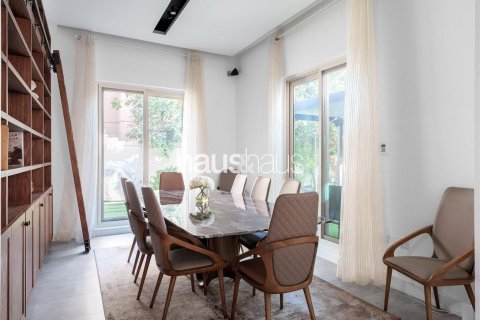 Vila u gradu Dubai Sports City, UAE 5 spavaće sobe, 325 m2 Br. 626198 - Slika 15