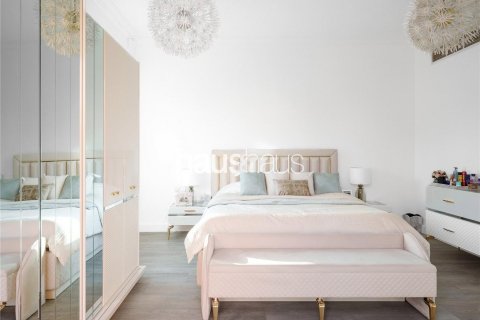 Vila u gradu Dubai Sports City, UAE 5 spavaće sobe, 325 m2 Br. 626198 - Slika 21