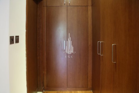 Villa in The Marina, Abu Dhabi, UAE 5 bedrooms, 551 sq.m. № 533216 - photo 2