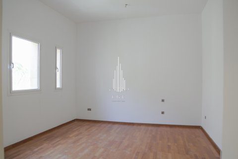 Villa in The Marina, Abu Dhabi, UAE 5 bedrooms, 551 sq.m. № 533216 - photo 23