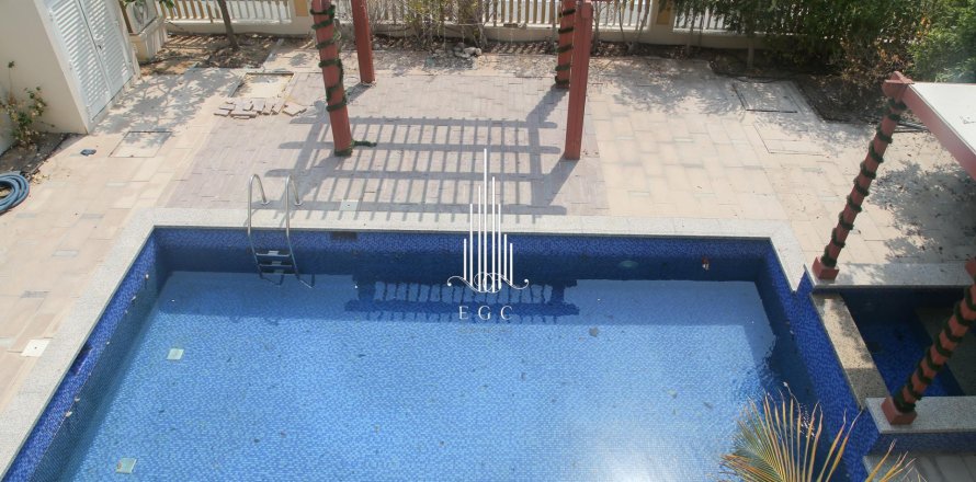 Villa in The Marina, Abu Dhabi, UAE 5 bedrooms, 551 sq.m. № 533216