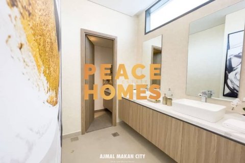 Villa en venta en Sharjah Waterfront City, Sharjah, EAU 5 dormitorios, 353 m2 № 396048 - foto 15