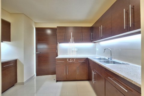 דירה להשכרה ב Corniche Road, Abu Dhabi, איחוד האמירויות  4 חדרי שינה, 219 מ"ר, מספר 533157 - תמונה 4
