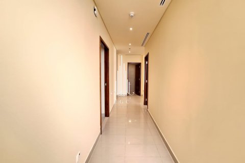 דירה להשכרה ב Corniche Road, Abu Dhabi, איחוד האמירויות  4 חדרי שינה, 219 מ"ר, מספר 533157 - תמונה 16