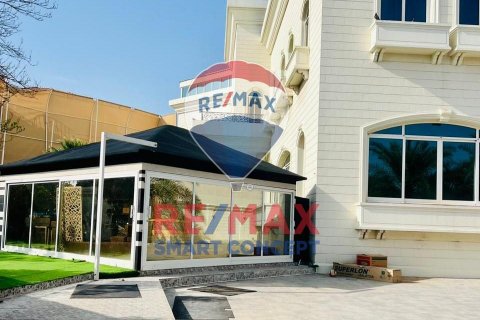 Вилла Абу-Даби, БАӘ-да 7 жатын бөлмелер, 700.1 м² № 441591 - фото 2