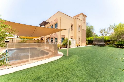 Villa i Jumeirah Village Triangle, Dubai, Emiratene 3 soverom, 279 kvm nr. 625376