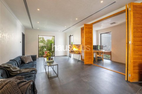 Villa en venta en Dubai Investment Park, Dubai, EAU 4 dormitorios, 390 m2 № 625210 - foto 13